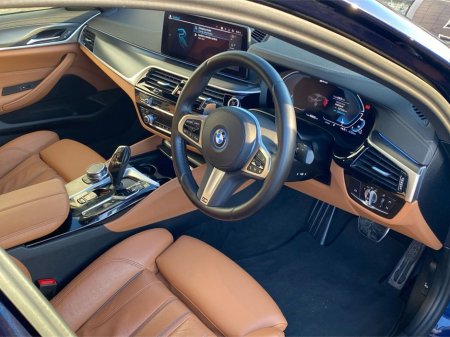 2023 BMW 5 Series - thumbnail 6