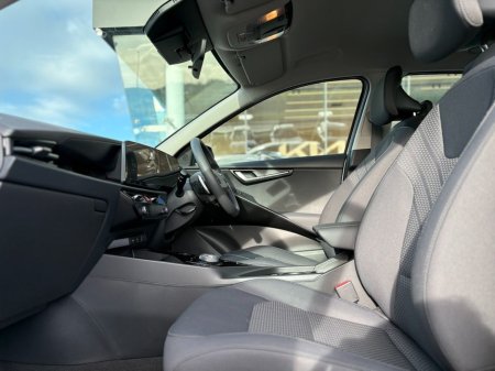 2025 Kia Niro EV ( 64 KWh ) 450km range €31,995