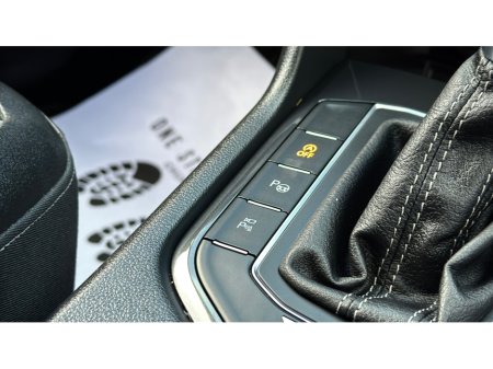 2018 Volkswagen Tiguan - thumbnail 31