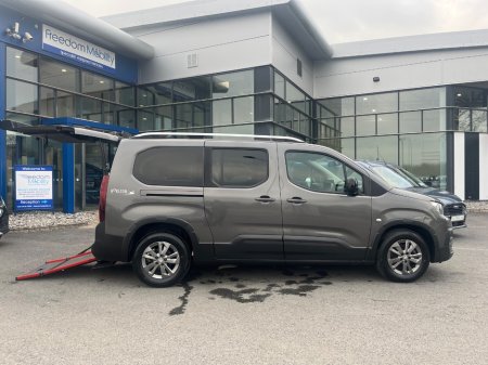 2022 Peugeot Rifter - thumbnail 26