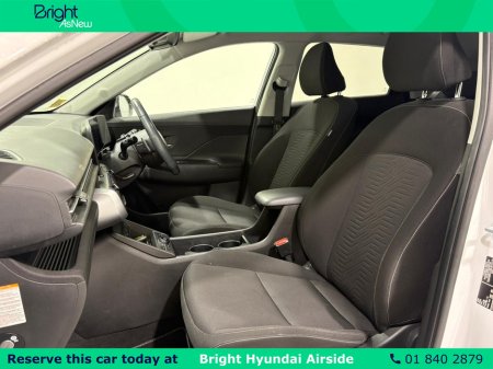 2024 Hyundai Kona EV ELEGANCE 65KWH 5DR AUTO €30,950 thumbnail