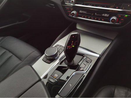 2018 BMW 5 Series - thumbnail 18