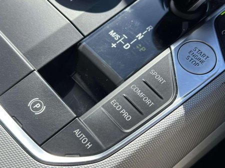 2019 BMW 3 Series - thumbnail 9