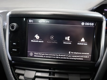 2018 Peugeot 2008 - thumbnail 23