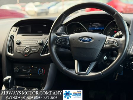 2016 Ford Focus - thumbnail 7