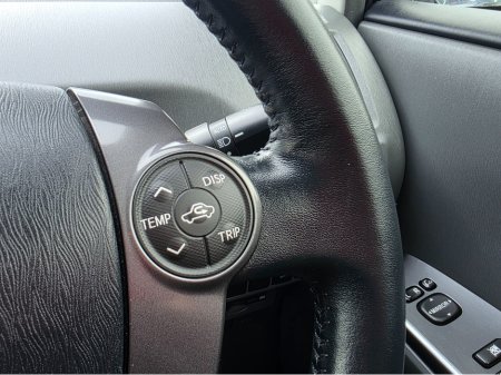 2014 Toyota Prius Alpha - thumbnail 14