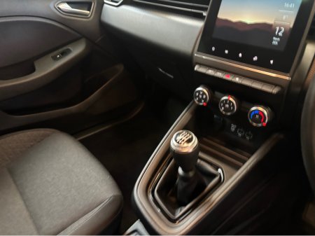 2022 Renault Clio - thumbnail 6