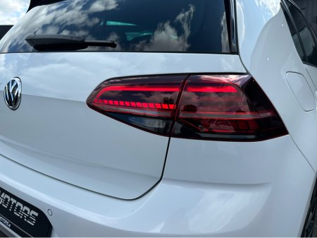 2017 Volkswagen Golf GTD 184PS 5DR AUTO €21,750 thumbnail