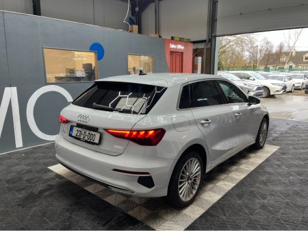 2023 Audi A3 2023 AUDI A3 SPORTBACK 30TFSI 1.0 AUTOMATIC / CRUISE CONTROL / REVERSE CAMERA / HEATED SEATS / PADDLE SHIFTERS thumbnail