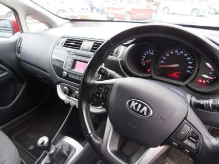 2015 Kia Rio - thumbnail 10