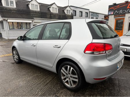 2010 Volkswagen Golf 1.6 TDI SE 105PS 5DR €5,990 thumbnail