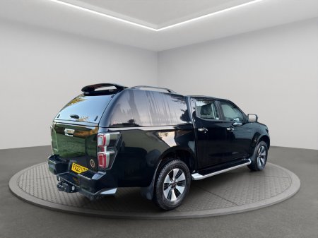 2016 Mitsubishi Shogun 