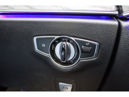 2020 Mercedes-Benz E Class E 300 de Plug-in Hybrid AMG Line €30,750 thumbnail