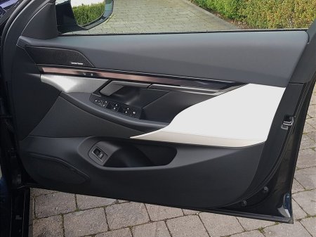 2025 BMW 5 Series - thumbnail 21