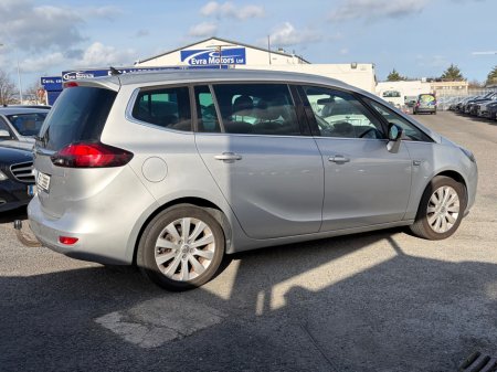 2015 Opel Zafira - view 4