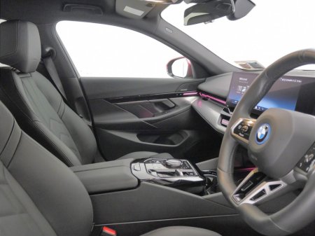 2024 BMW 5 Series - thumbnail 12