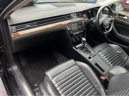 2016 Volkswagen Passat - thumbnail 9