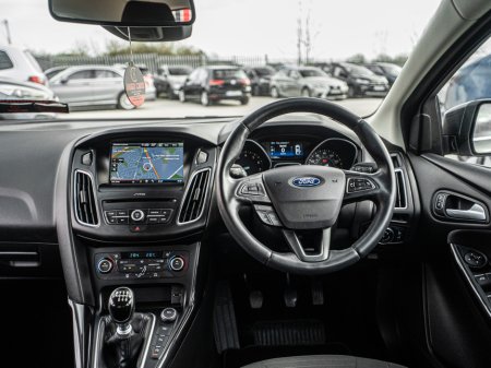2016 Ford Focus - thumbnail 6