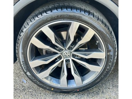 2020 Volkswagen Tiguan - photo 6