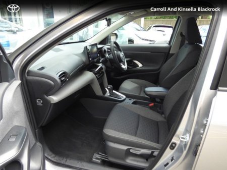 2023 Toyota Yaris Cross Hybrid Luna €26,450 thumbnail