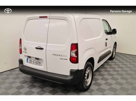 2025 Toyota Proace City - thumbnail 2