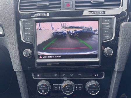 2015 Volkswagen Golf 1.4  HIGHLINE 138BHP  5DR AUTO €9,995 thumbnail