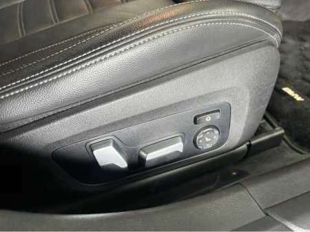 2021 BMW 3 Series - thumbnail 8