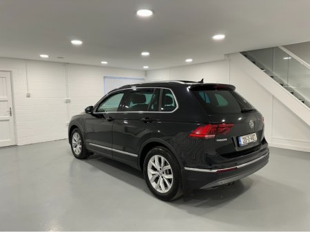 2020 Volkswagen Tiguan HIGHLINE 2.0 TDI MANUAL LOW KMS 150HP VW/AUDI SPECIALISTS WWW.DENISDARCYCARS.IE thumbnail