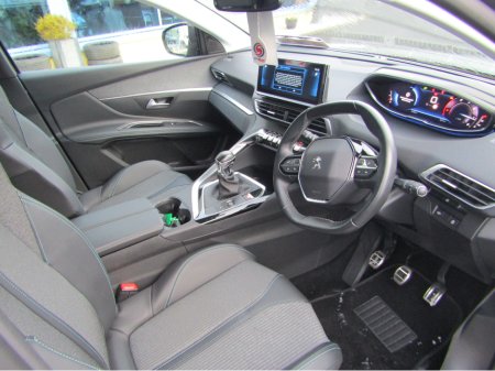 2022 Peugeot 3008 ALLURE PREMIUM PLUS ***LOW KMS*** thumbnail