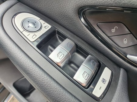 2016 Mercedes-Benz C Class - thumbnail 9