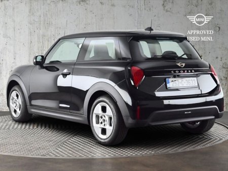 2025 MINI Hatch Cooper C 3 Door €39,900 thumbnail