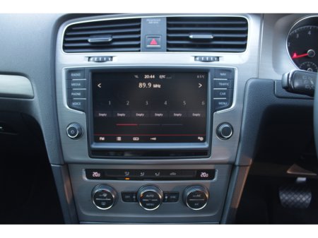 2016 Volkswagen Golf - thumbnail 13