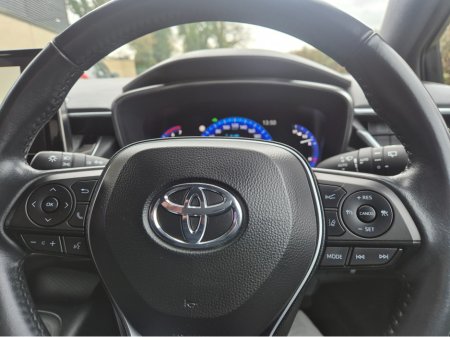 2023 Toyota Corolla LUNA SPORT HB 4DR AUTO €25,950 thumbnail