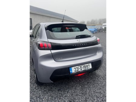2022 Peugeot 208 - thumbnail 6