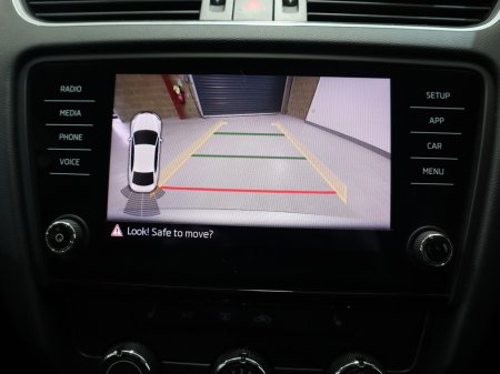 2020 Skoda Octavia - thumbnail 17