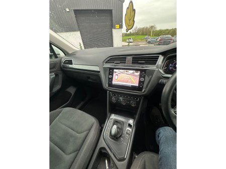 2020 Volkswagen Tiguan - thumbnail 16