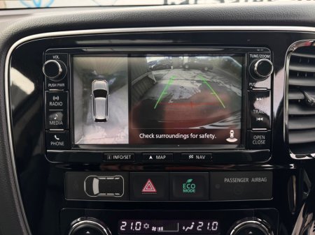 2017 Mitsubishi Outlander - thumbnail 16