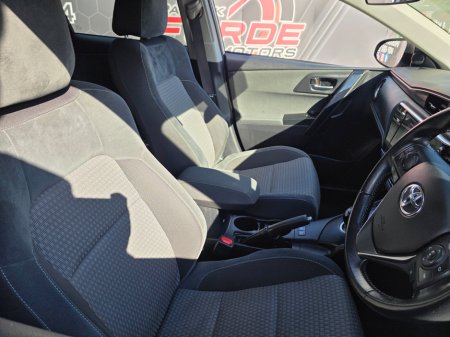 2017 Toyota Auris - photo 8