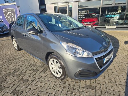 2017 Peugeot 208 1.2 PureTech 68bhp Access 3 dr €8,950