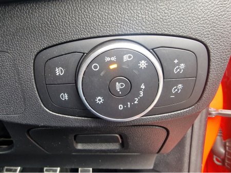 2019 Ford Focus - thumbnail 16