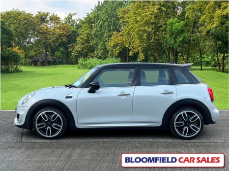 2021 MINI Cooper HIGH SPEC , AUTO // LOW MILEAGE €25,950 thumbnail