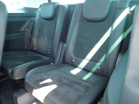 2020 Volkswagen Sharan 2.0 TDI HIGHLINE PLUS DIESEL AUTOMATIC €39,950 thumbnail