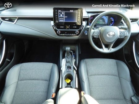 2023 Toyota Corolla Hybrid Luna Sport HB €27,950 thumbnail