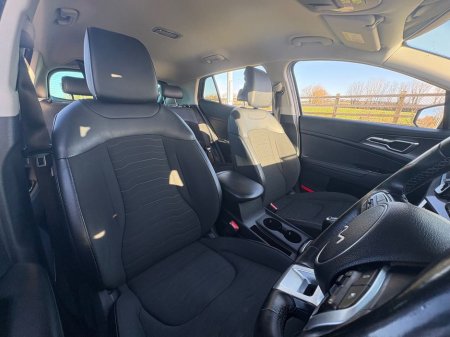 2023 Kia Sportage Mhev K3 DSL 5DR, *WARRANTY TILL 2030* Front Parking Sensors, Reversing Camera, Multi-Function Steering Wheel, Bluetooth, Half Leather Seats, €32,900 thumbnail