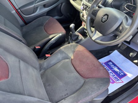 2016 Renault Clio - thumbnail 14