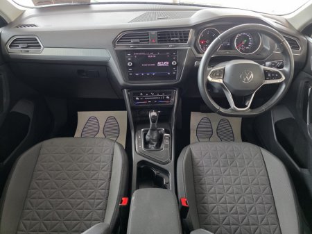 2023 Volkswagen Tiguan - thumbnail 10