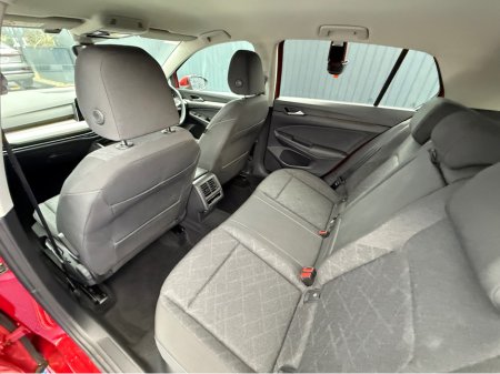 2022 Volkswagen Golf ACTIVE - 2.0L DIESEL - AUTO - 12M WARRANTY - CAR: €27,950 thumbnail