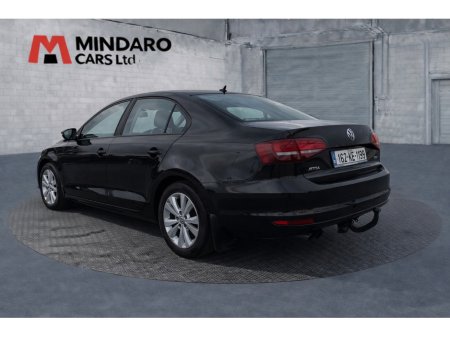 2016 Volkswagen Jetta - thumbnail 4