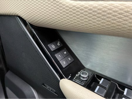 2018 Land Rover Range Rover Velar - thumbnail 15