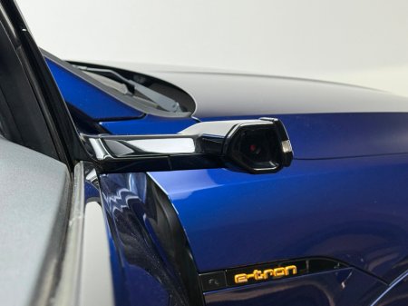 2023 Audi e-tron 50 BLACK EDITION QUATTRO €39,990 thumbnail